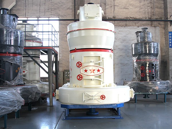 河南雷蒙磨粉機(jī)多少錢一臺(tái)？（時(shí)產(chǎn)15噸左右）