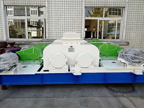 對輥破碎機(jī)型號參數(shù)詳細(xì)介紹,小型砂石廠專用福利（附破碎制沙視頻）