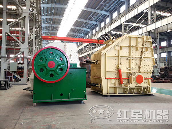 顎式破碎機側(cè)面圖