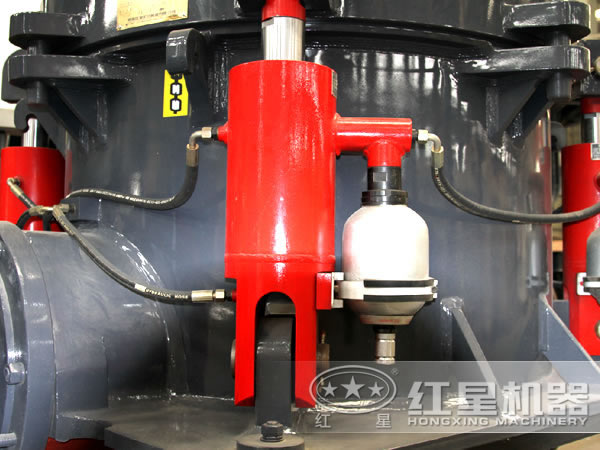 圓錐破碎機(jī)液壓保險裝置
