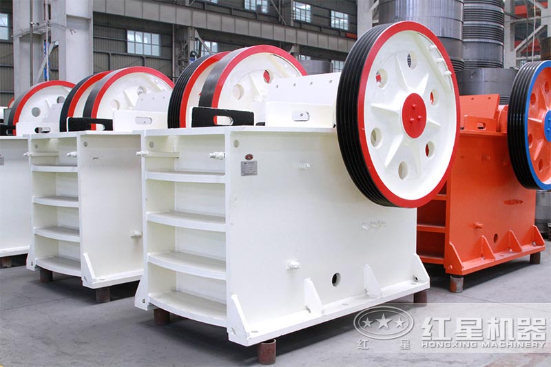 小型粉碎機(jī)多少錢，石頭打成石子的