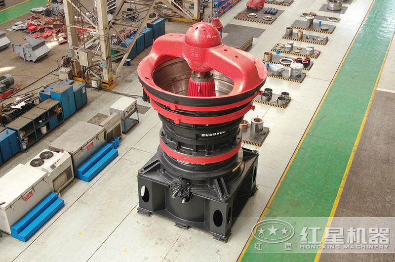 HCG系列旋回式破碎機(jī)車間 HCG系列旋回式破碎機(jī)車間