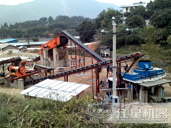 河卵石打沙生產(chǎn)線現(xiàn)場實(shí)拍圖