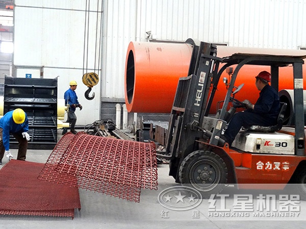 紅星工業(yè)烘干機制造車間實拍 紅星工業(yè)烘干機制造車間實拍