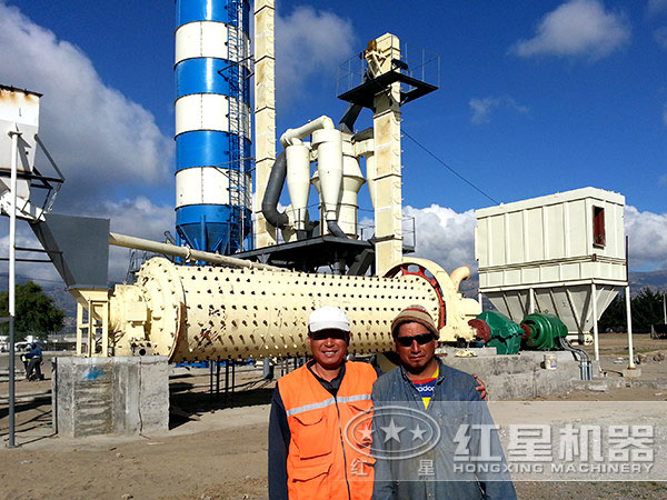 球磨機(jī)現(xiàn)場圖