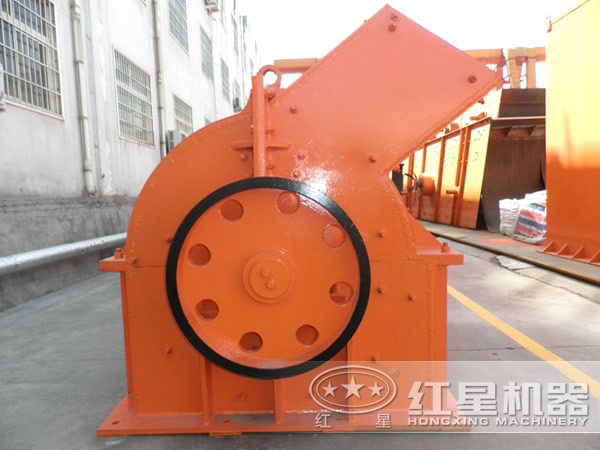 錘式破碎機側(cè)面大圖