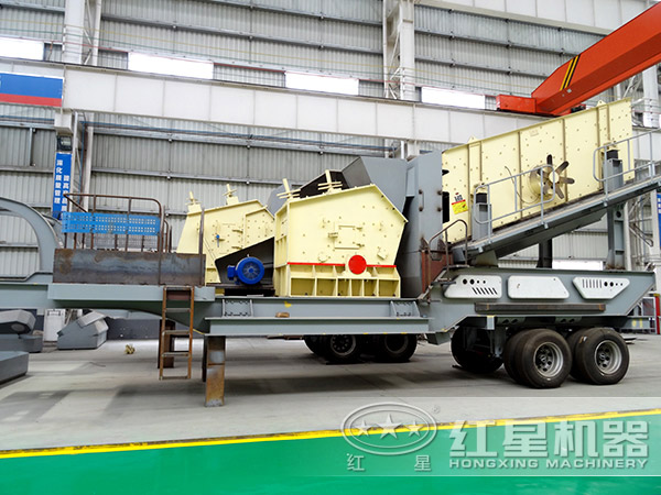 車載移動(dòng)石頭粉碎機(jī)