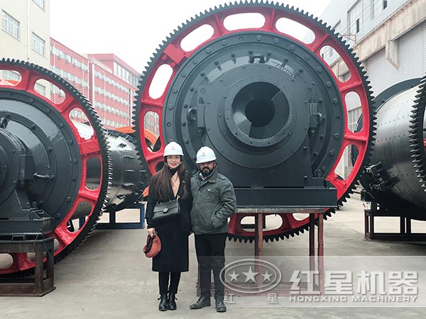 球磨機(jī)客戶(hù)留影