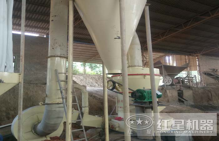 滑石粉加工設(shè)備現(xiàn)場實拍