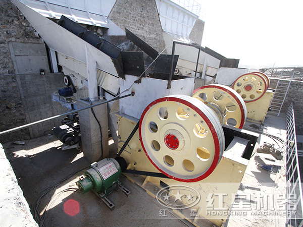 日產(chǎn)一萬噸破碎機(jī)現(xiàn)場實拍