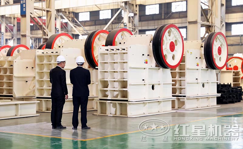 顎式破碎機(jī)生產(chǎn)車(chē)間