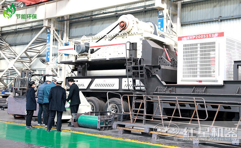 輪胎式移動(dòng)破碎站