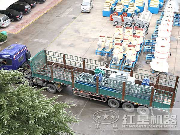 對(duì)輥破發(fā)貨現(xiàn)場(chǎng)