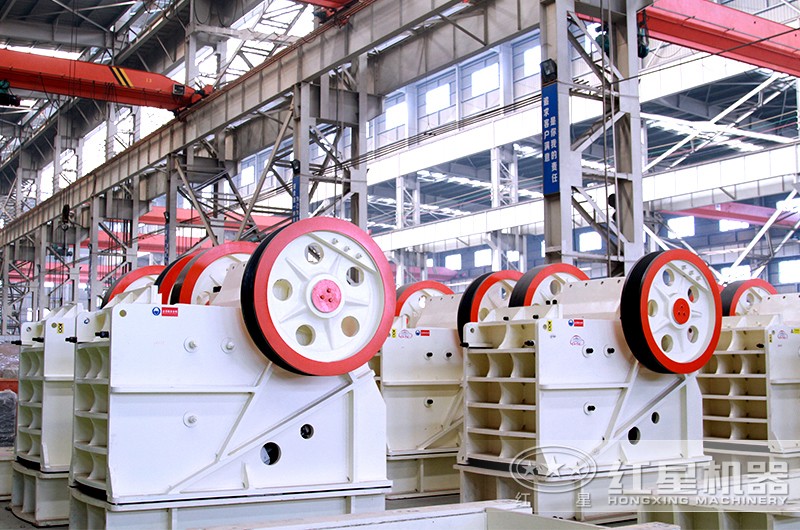 顎式破碎機生產(chǎn)車間