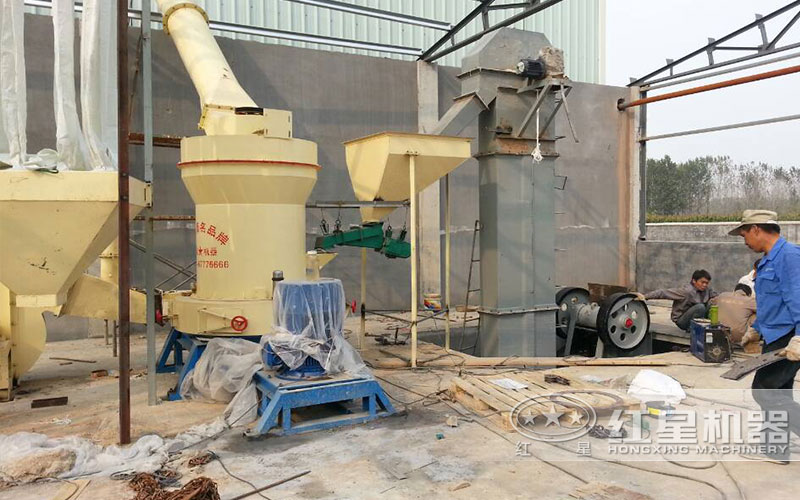 冰晶石磨粉機(jī)現(xiàn)場