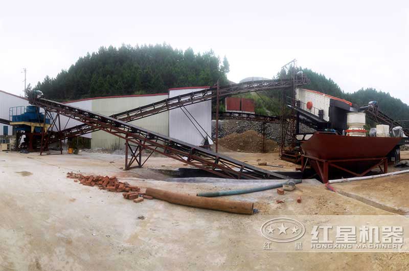 移動圓錐破與沖擊式破碎機聯(lián)合作業(yè)現(xiàn)場