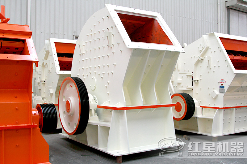 PCZ重錘式破碎機-外形高瘦，效率高