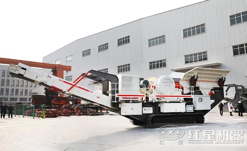 履帶式車(chē)載移動(dòng)石子破碎機(jī)