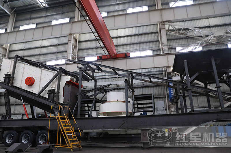 流動(dòng)的制砂機(jī)生產(chǎn)車間