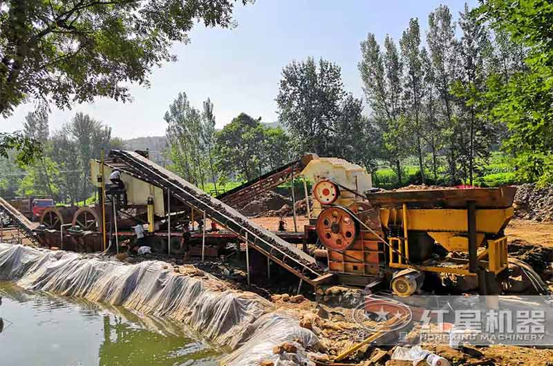 細(xì)碎機(jī)客戶現(xiàn)場實拍