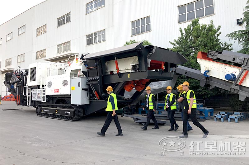 全移動型破碎機國內(nèi)哪個品牌好，生產(chǎn)能力有多大