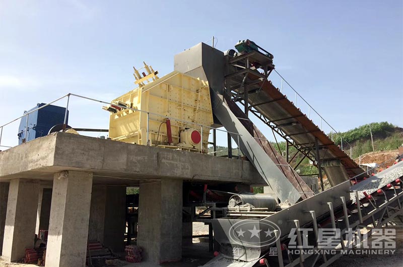 反擊破碎整形機(jī)現(xiàn)場(chǎng)實(shí)拍