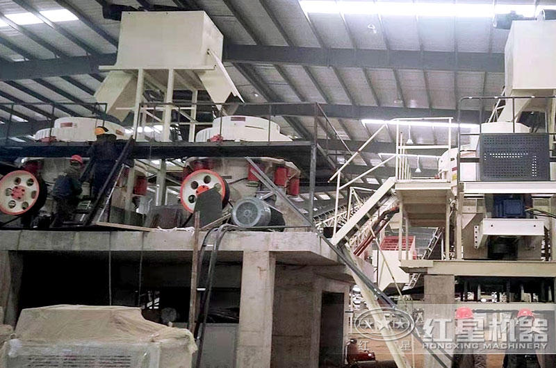 日產(chǎn)5000噸鵝卵石機制砂廠現(xiàn)場