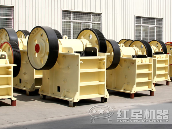 顎式破碎機(jī)生產(chǎn)車間